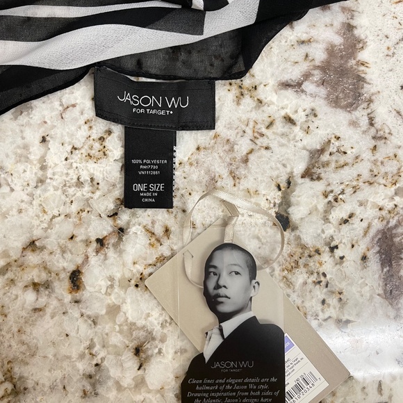 NWT Jason Wu x Target Black & White Milu Cat Scarf from the Original Collection - Picture 2 of 2